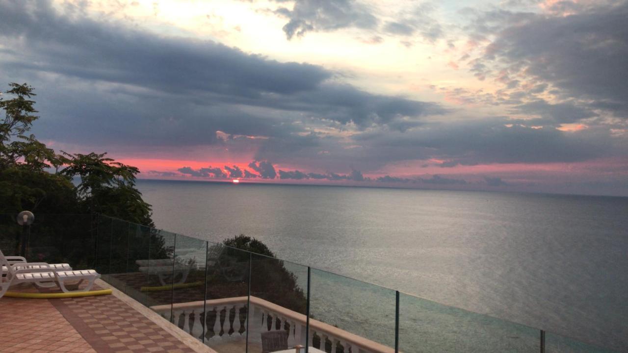 Casa Elvira Bed & Breakfast Isola Di Capo Rizzuto Dış mekan fotoğraf